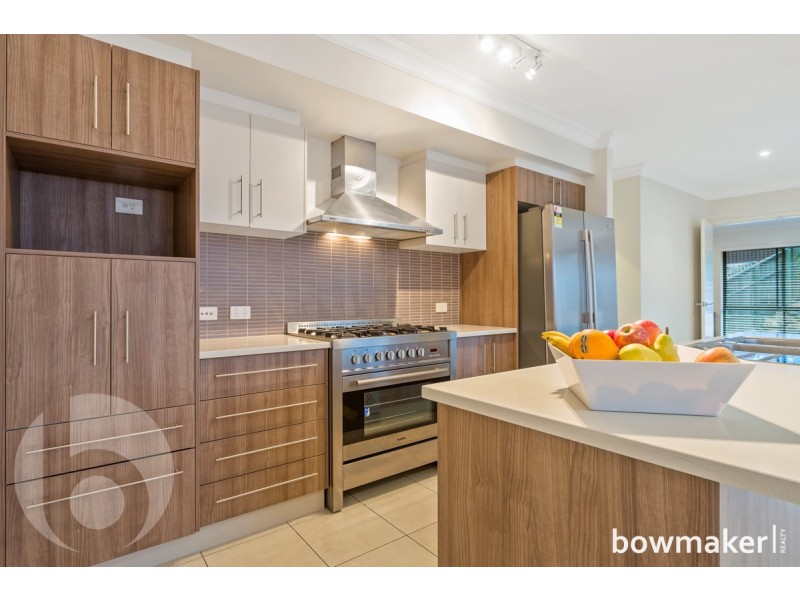 42 Nicklaus Parade, North Lakes QLD 4509