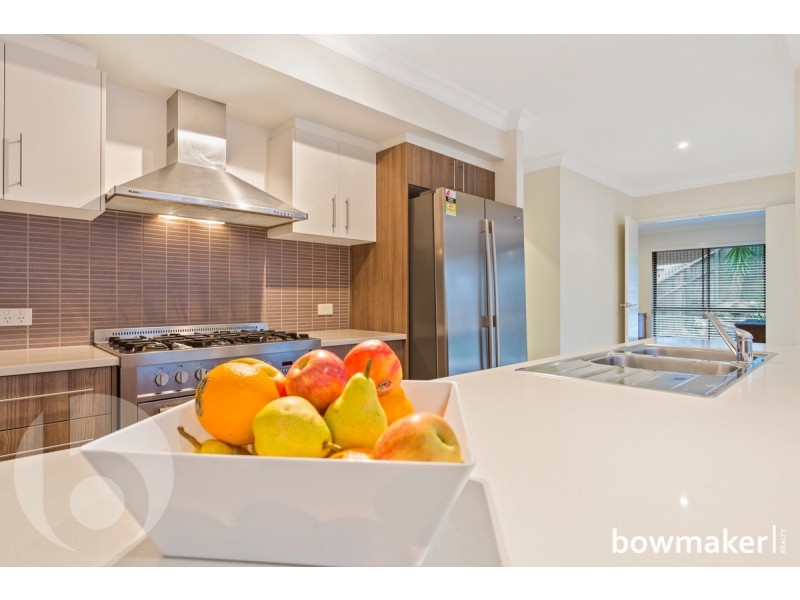 42 Nicklaus Parade, North Lakes QLD 4509
