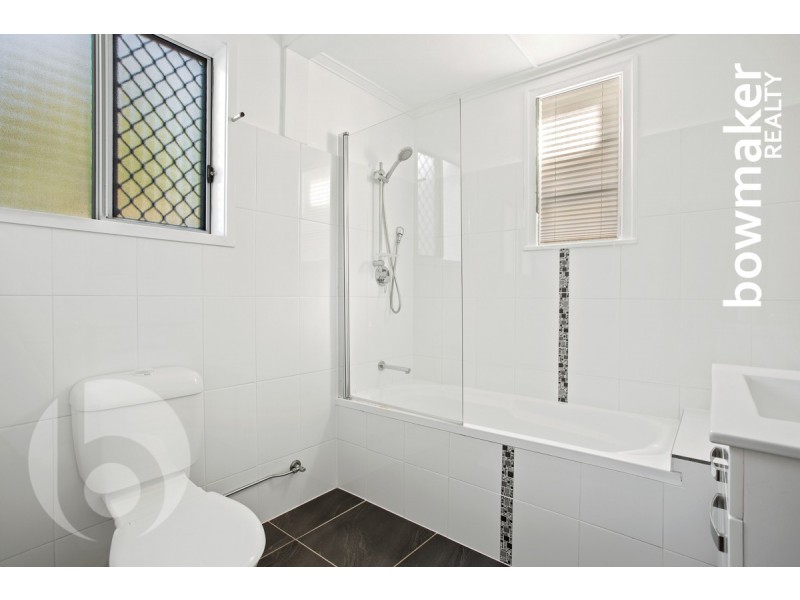 15 Griffith Road, Scarborough QLD 4020
