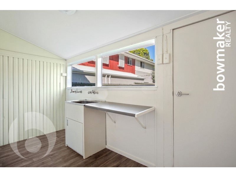 15 Griffith Road, Scarborough QLD 4020