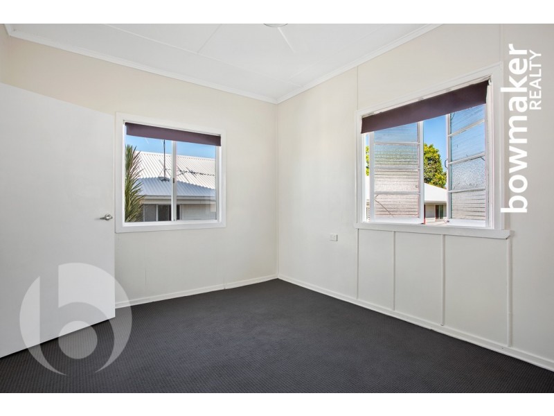 15 Griffith Road, Scarborough QLD 4020