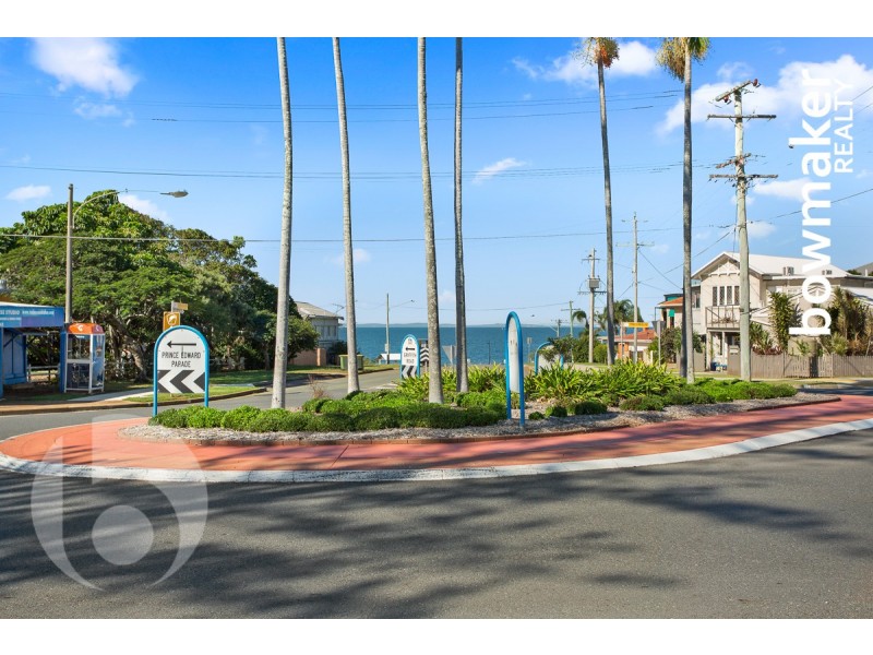 15 Griffith Road, Scarborough QLD 4020