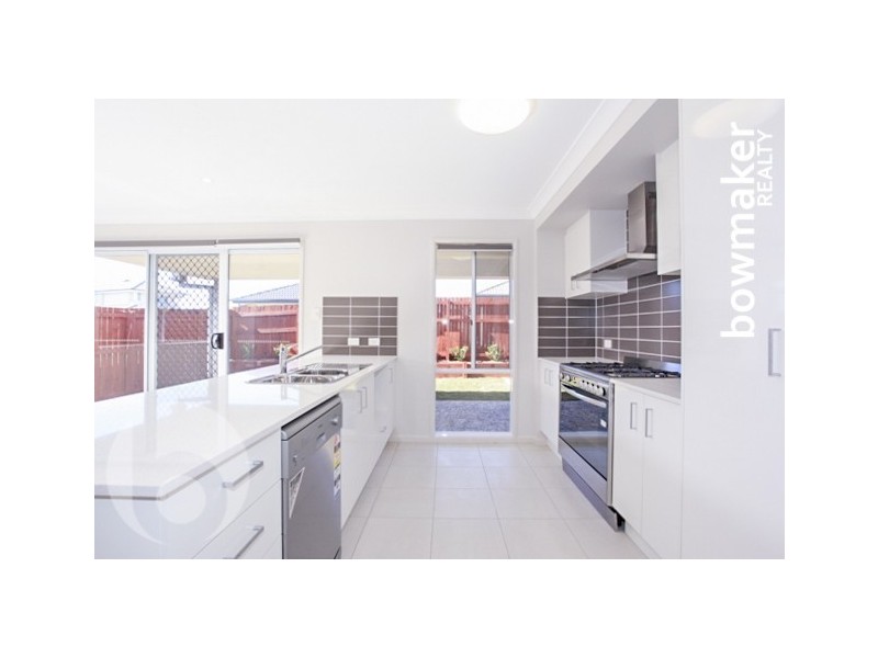 14 Hartley Crescent, North Lakes QLD 4509