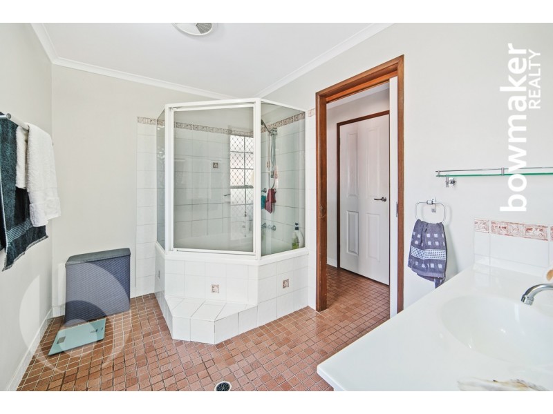 53 Arrakune Crescent, Kallangur QLD 4503