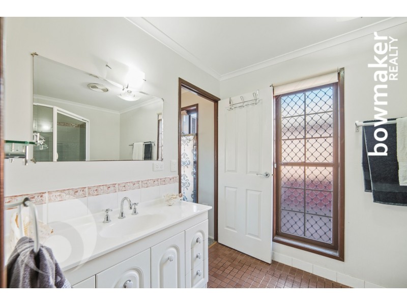 53 Arrakune Crescent, Kallangur QLD 4503