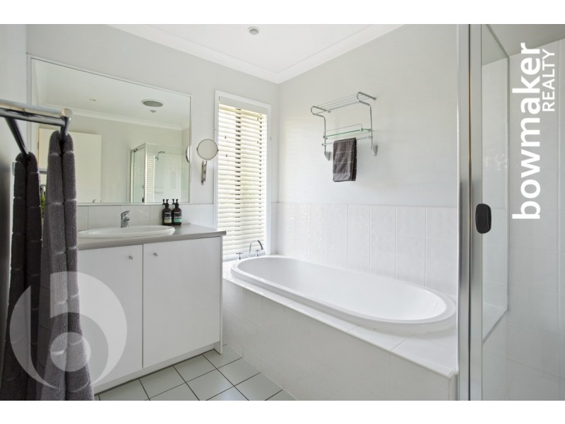 1 Willandra Parade, North Lakes QLD 4509