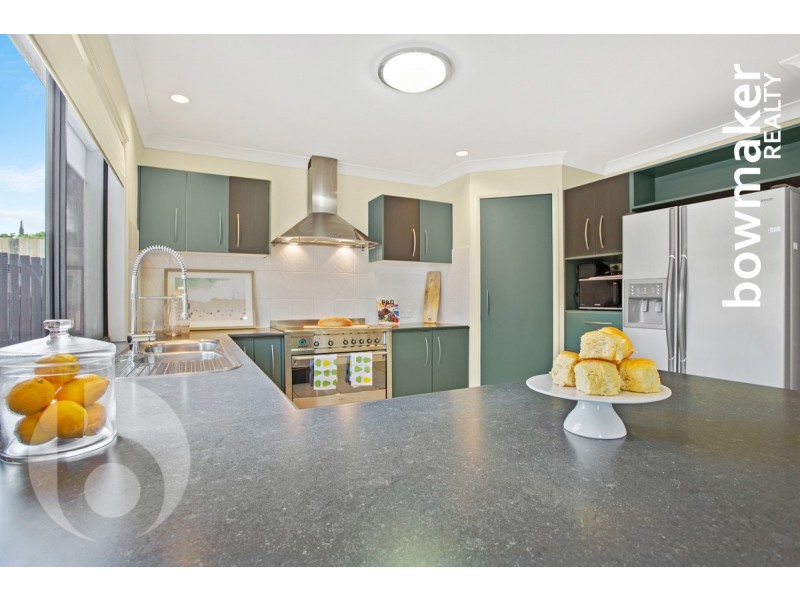 27 Grebe Circuit, North Lakes QLD 4509