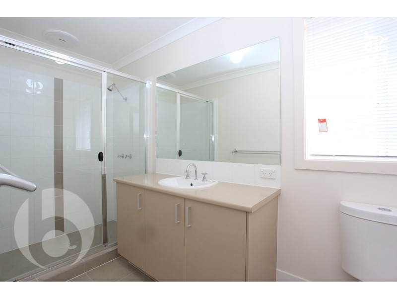 60 Mackintosh Drive, North Lakes QLD 4509