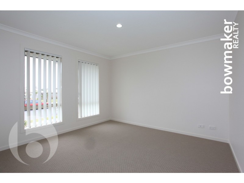 60 Mackintosh Drive, North Lakes QLD 4509