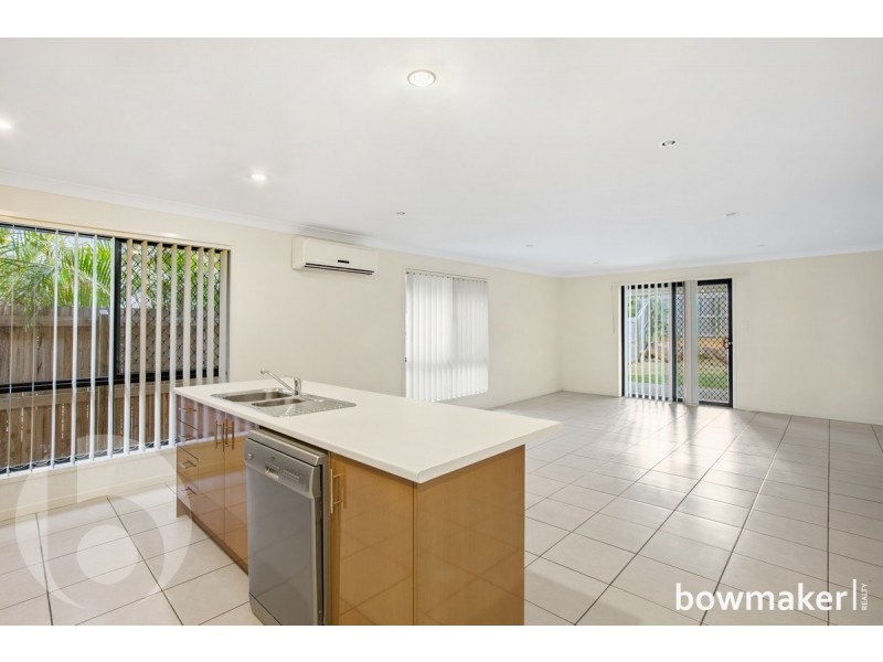 25 Dunes Crescent, North Lakes QLD 4509