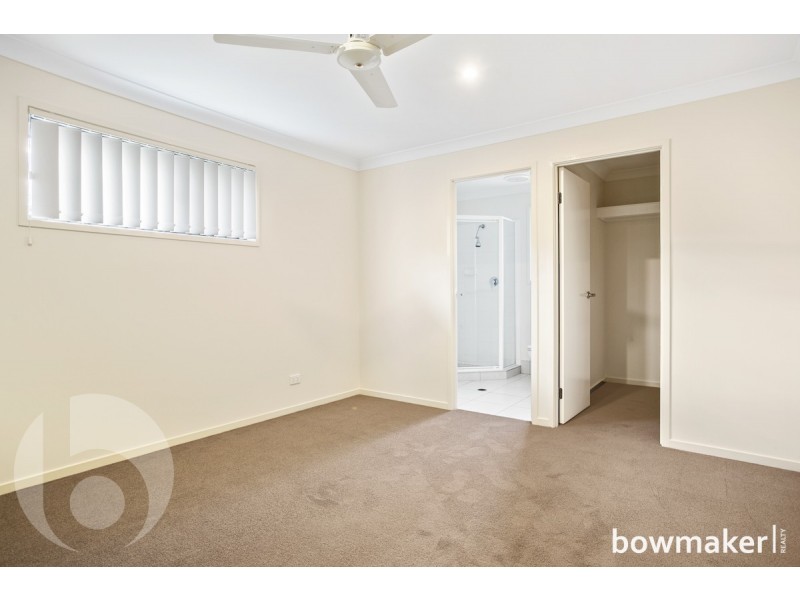 25 Dunes Crescent, North Lakes QLD 4509