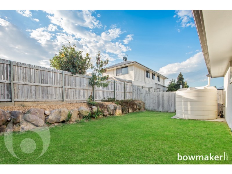 25 Dunes Crescent, North Lakes QLD 4509