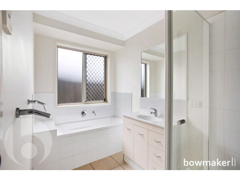 4 Kingfisher Street, Dakabin QLD 4503