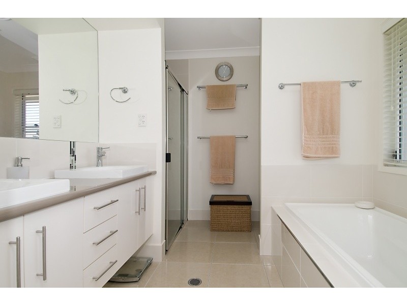 8 Els Court, North Lakes QLD 4509