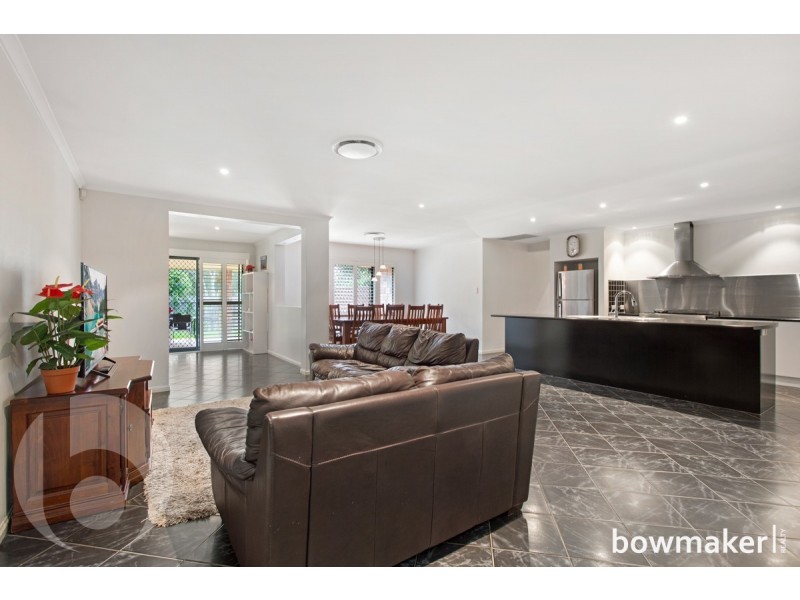 2 Willandra Parade, North Lakes QLD 4509