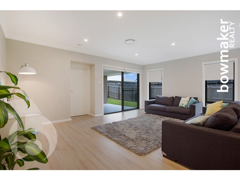 21 Edmund Circuit, North Lakes QLD 4509