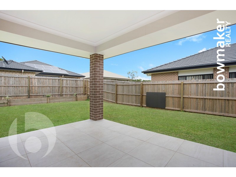 21 Edmund Circuit, North Lakes QLD 4509