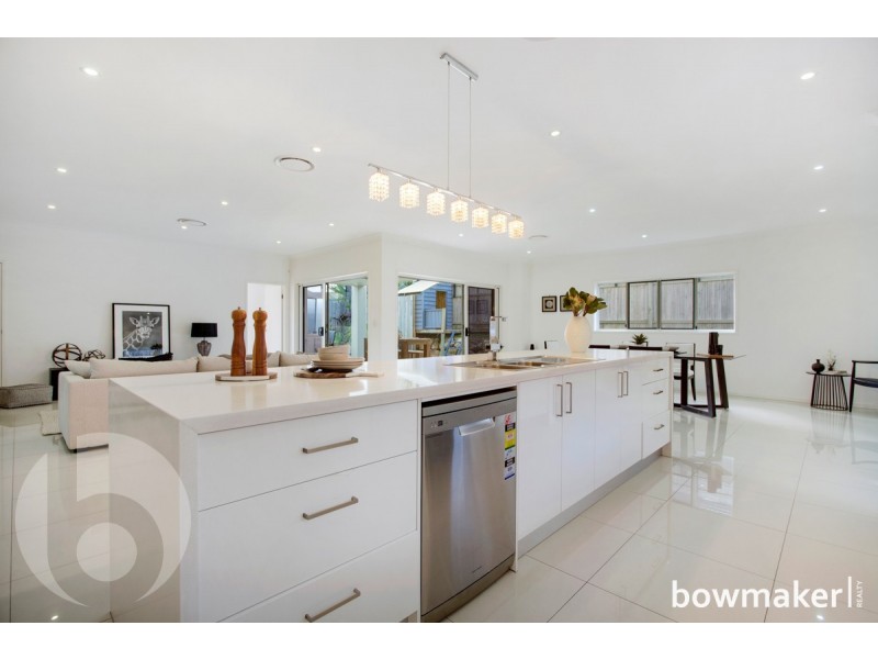 1 Trump Circuit, North Lakes QLD 4509