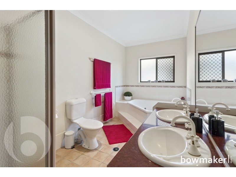 22 Lochside Drive, North Lakes QLD 4509