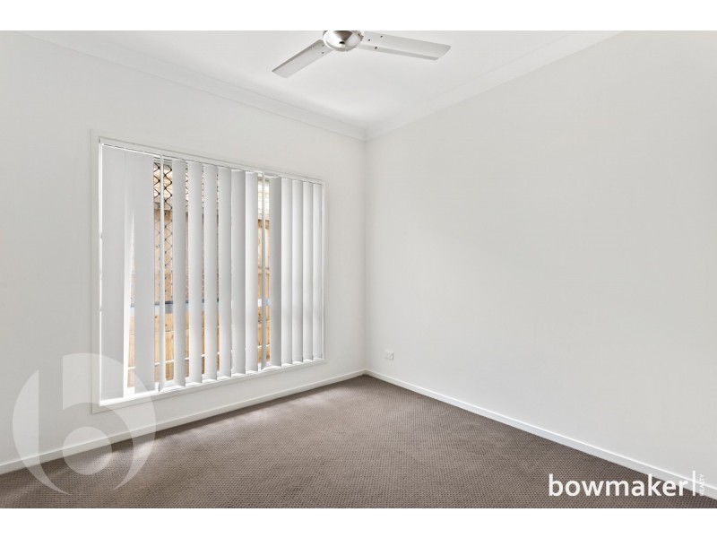 15 Rawlins Crescent, North Lakes QLD 4509