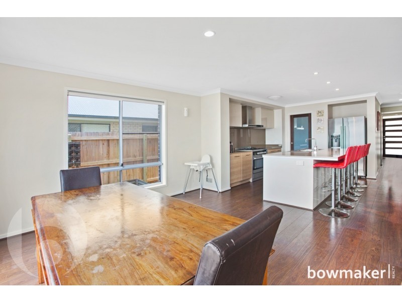 90 Mapleton Drive, North Lakes QLD 4509