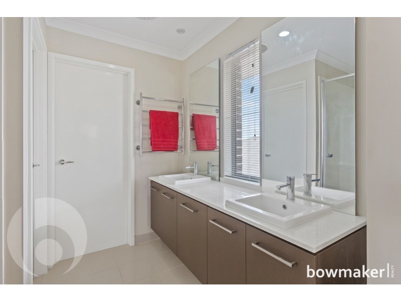 90 Mapleton Drive, North Lakes QLD 4509