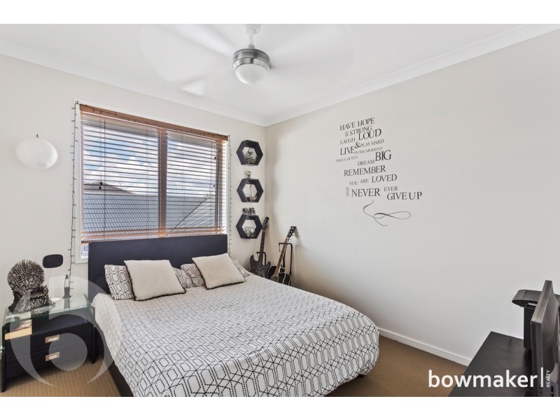 90 Mapleton Drive, North Lakes QLD 4509