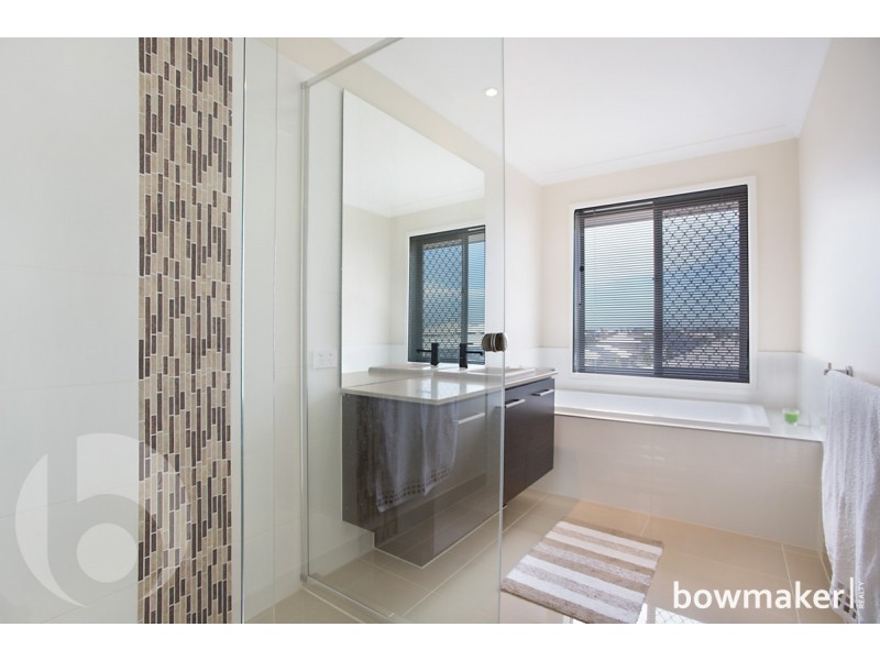 92 Mapleton Drive, North Lakes QLD 4509