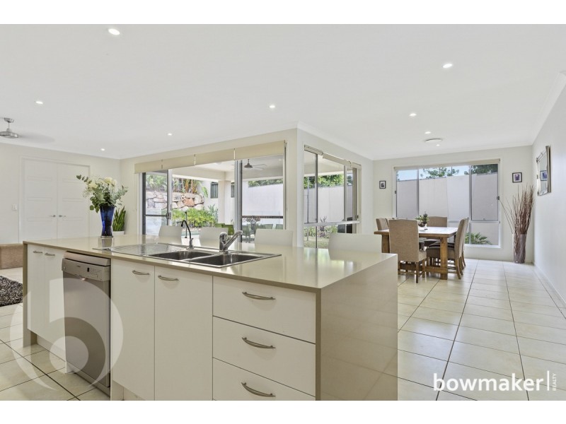2 Nicklaus Parade, North Lakes QLD 4509