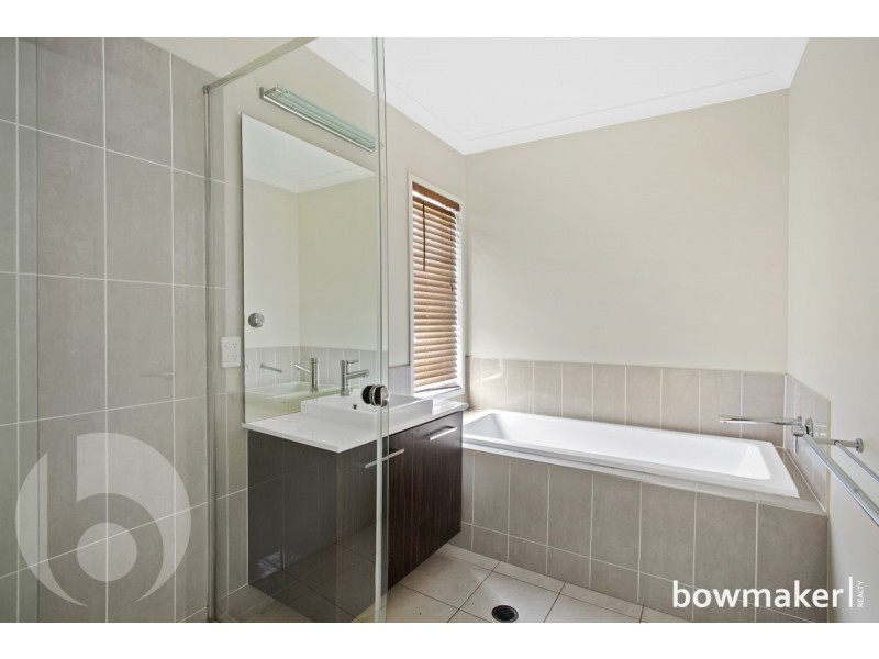 10 Friars Crescent, North Lakes QLD 4509