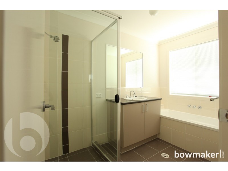 27 Dunes Crescent, North Lakes QLD 4509