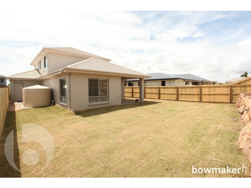 27 Dunes Crescent, North Lakes QLD 4509