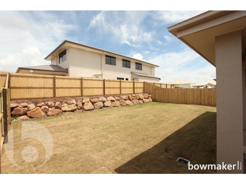 27 Dunes Crescent, North Lakes QLD 4509