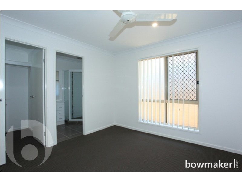 8 Bowerbird Crescent, Dakabin QLD 4503