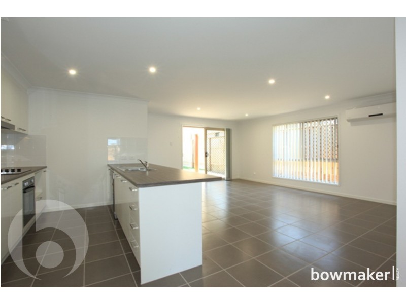 8 Bowerbird Crescent, Dakabin QLD 4503