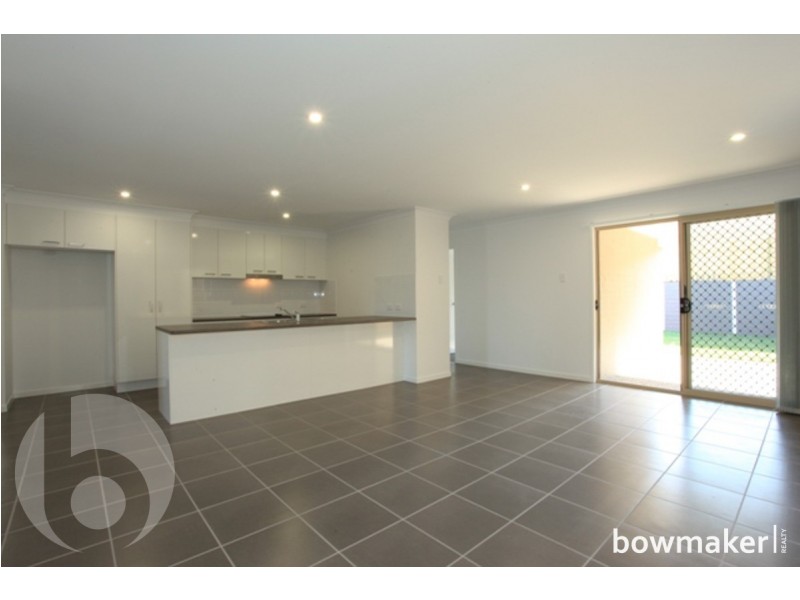 8 Bowerbird Crescent, Dakabin QLD 4503