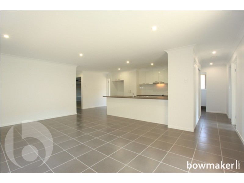 8 Bowerbird Crescent, Dakabin QLD 4503