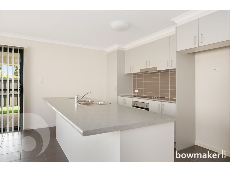 10 Dunes Crescent, North Lakes QLD 4509