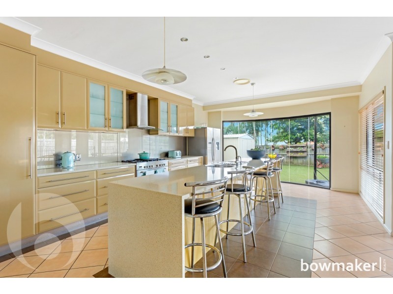 6 Chesterton Court, North Lakes QLD 4509
