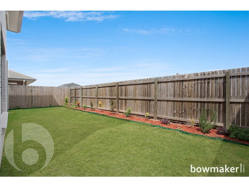 92 Mapleton Drive, North Lakes QLD 4509