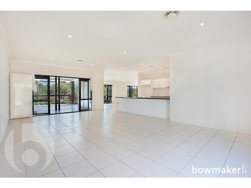 33 Dotterel Crescent, North Lakes QLD 4509