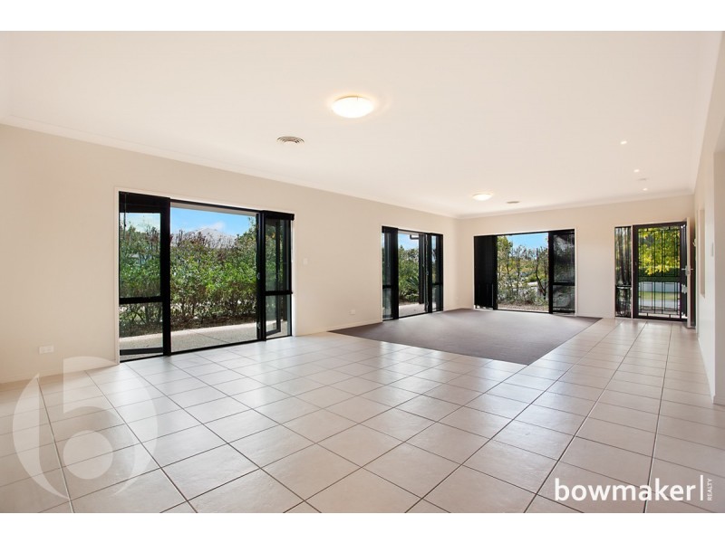 33 Dotterel Crescent, North Lakes QLD 4509