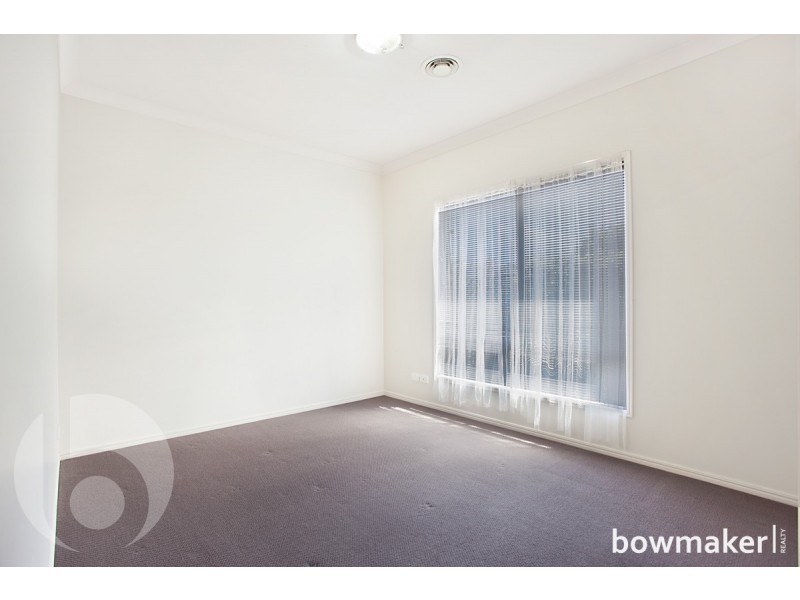 33 Dotterel Crescent, North Lakes QLD 4509