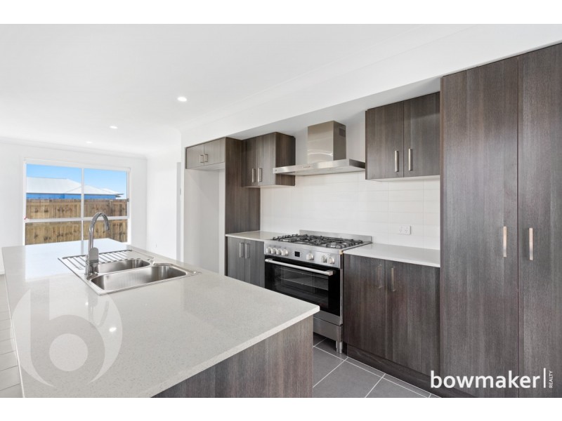 181 Spinnaker Bvd, Newport QLD 4020