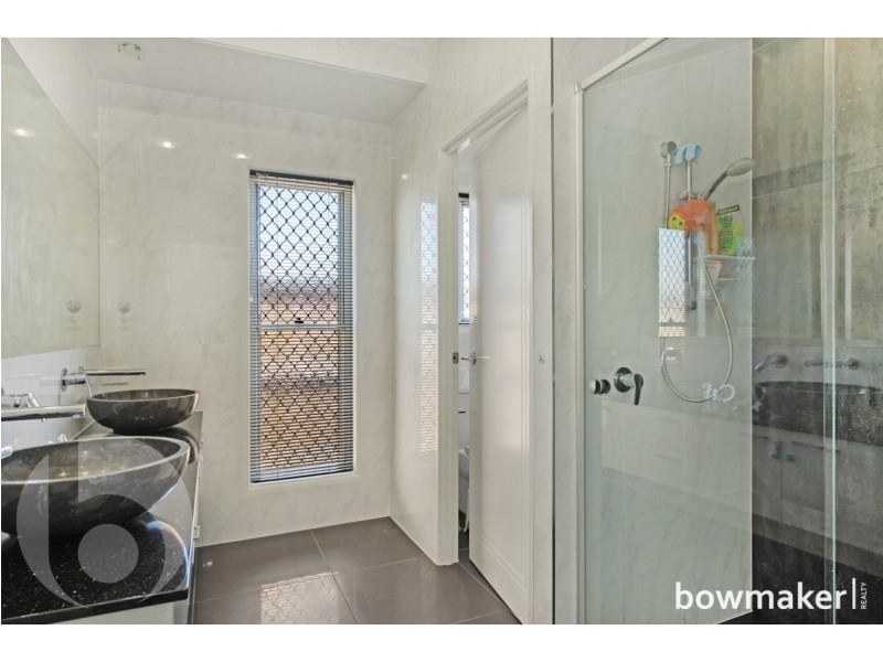 27 Kakadu Court, North Lakes QLD 4509