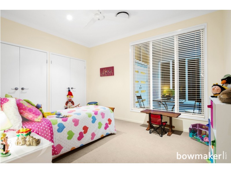 18 Thomson Close, North Lakes QLD 4509