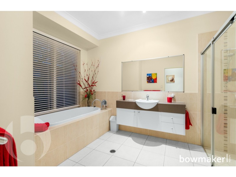 18 Thomson Close, North Lakes QLD 4509