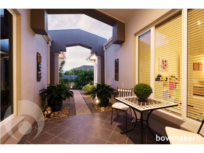 18 Thomson Close, North Lakes QLD 4509