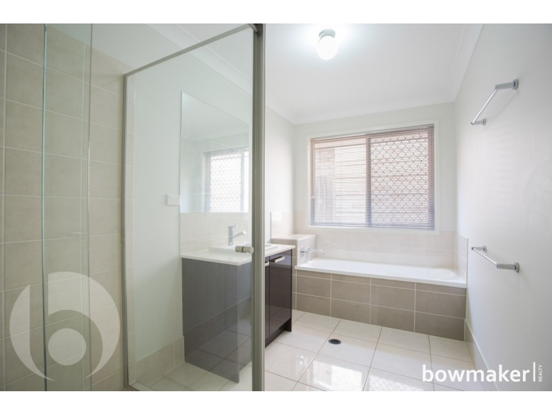 16 Melville Parade, North Lakes QLD 4509