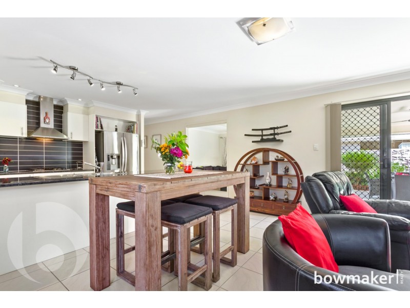 27 Riviera Crescent, North Lakes QLD 4509